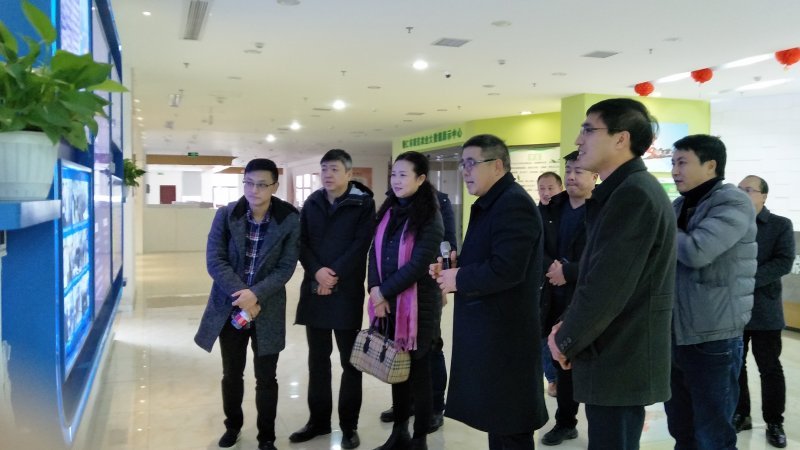 省大数据发展管理局副局长景亚萍一
